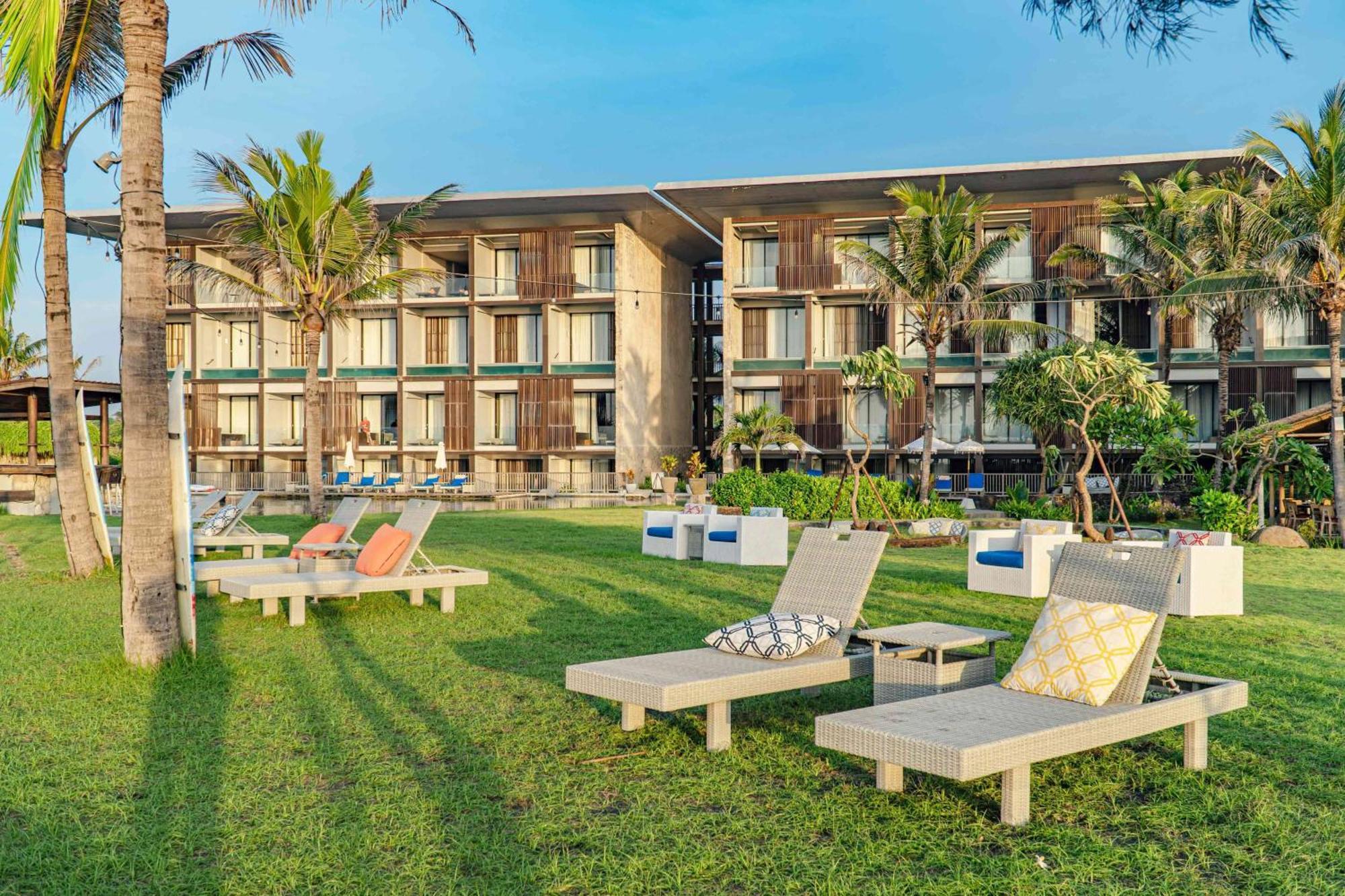 Wyndham Tamansari Jivva Resort Bali Siyut Екстер'єр фото The resort's beach